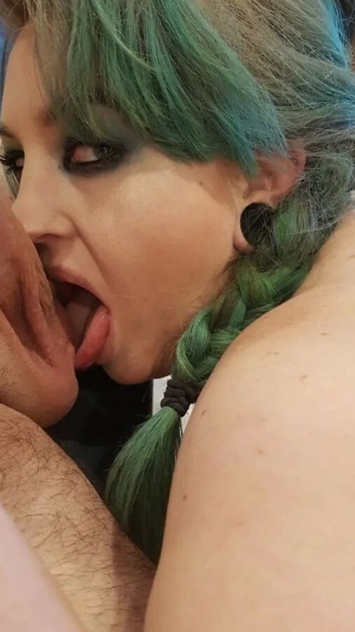 Chubby MILF Amy Leaf- Cock and dildo