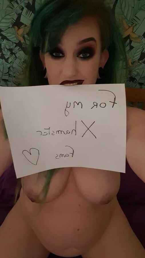 Chubby MILF Amy Leaf- For my fans