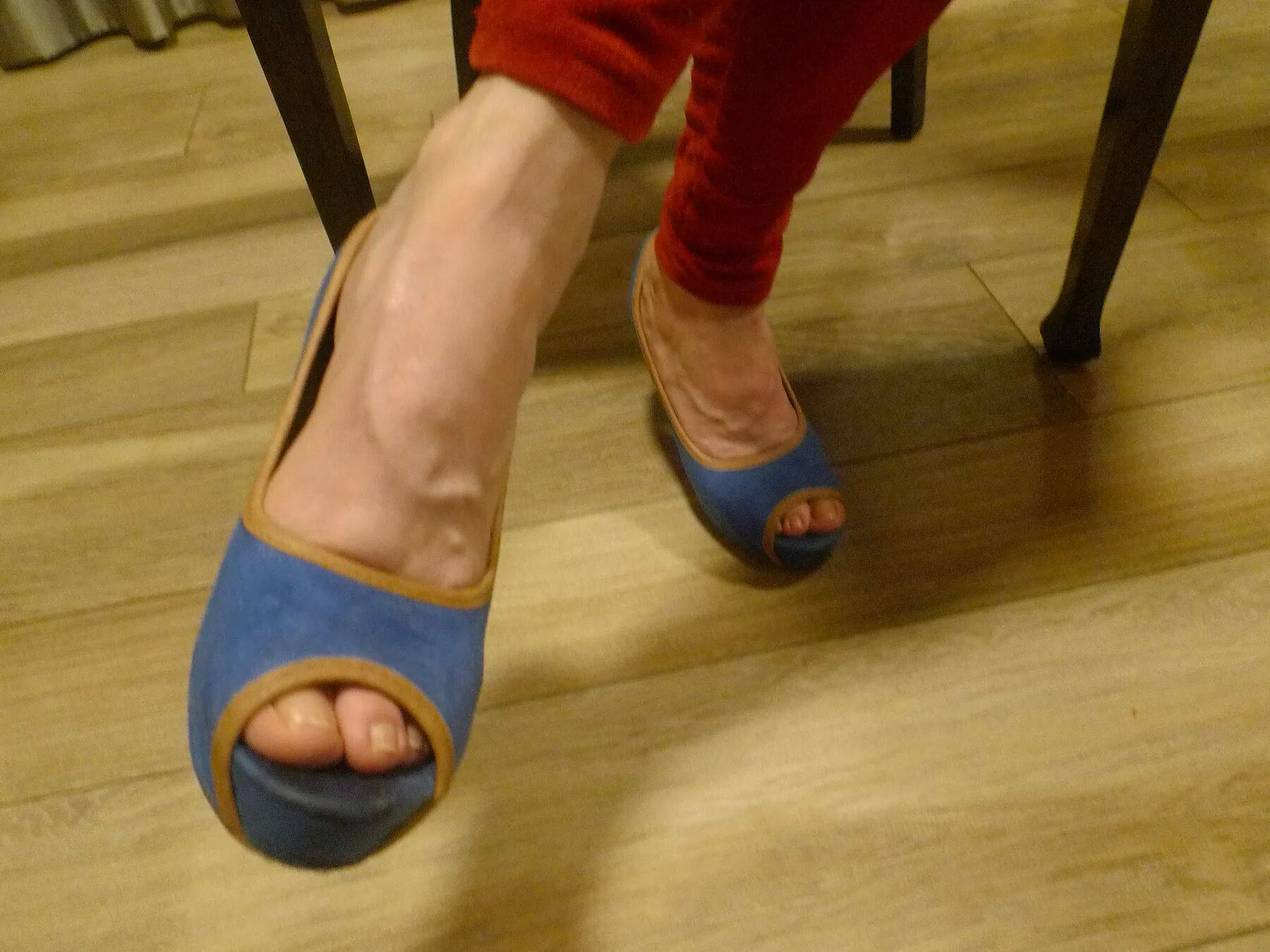 Dangling platform high heels