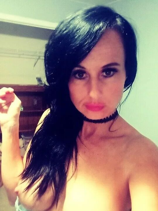AlaynaPleez Free Photos