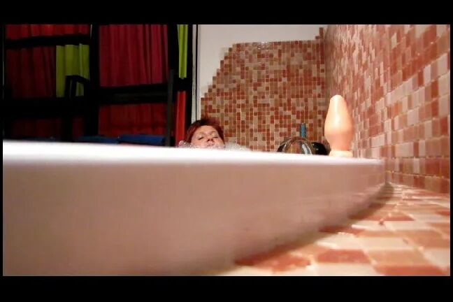 Anna in the hot tub ...