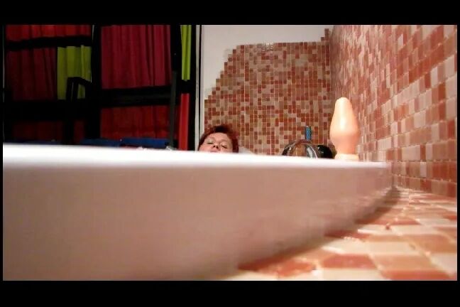 Anna in the hot tub ...