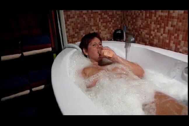 Anna in the hot tub ...