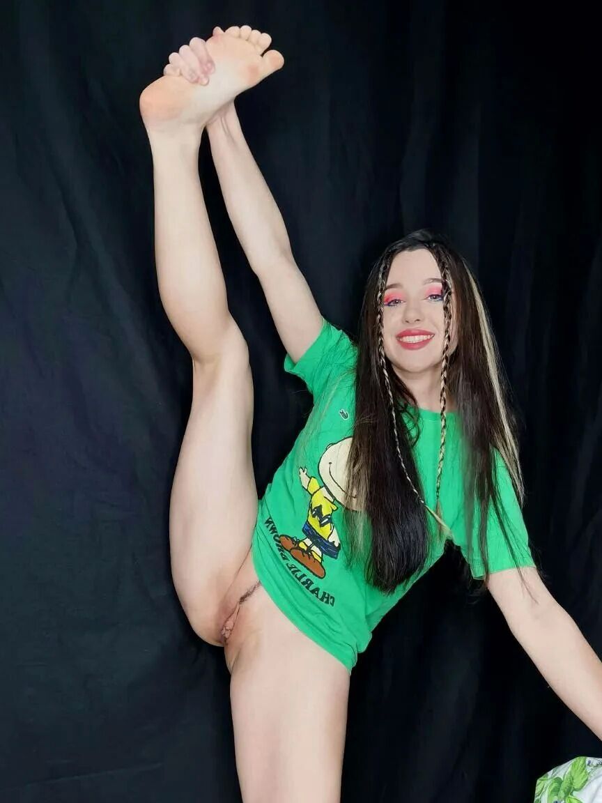 Flexible, amateur teen gymnast ready for hardcore fuck!