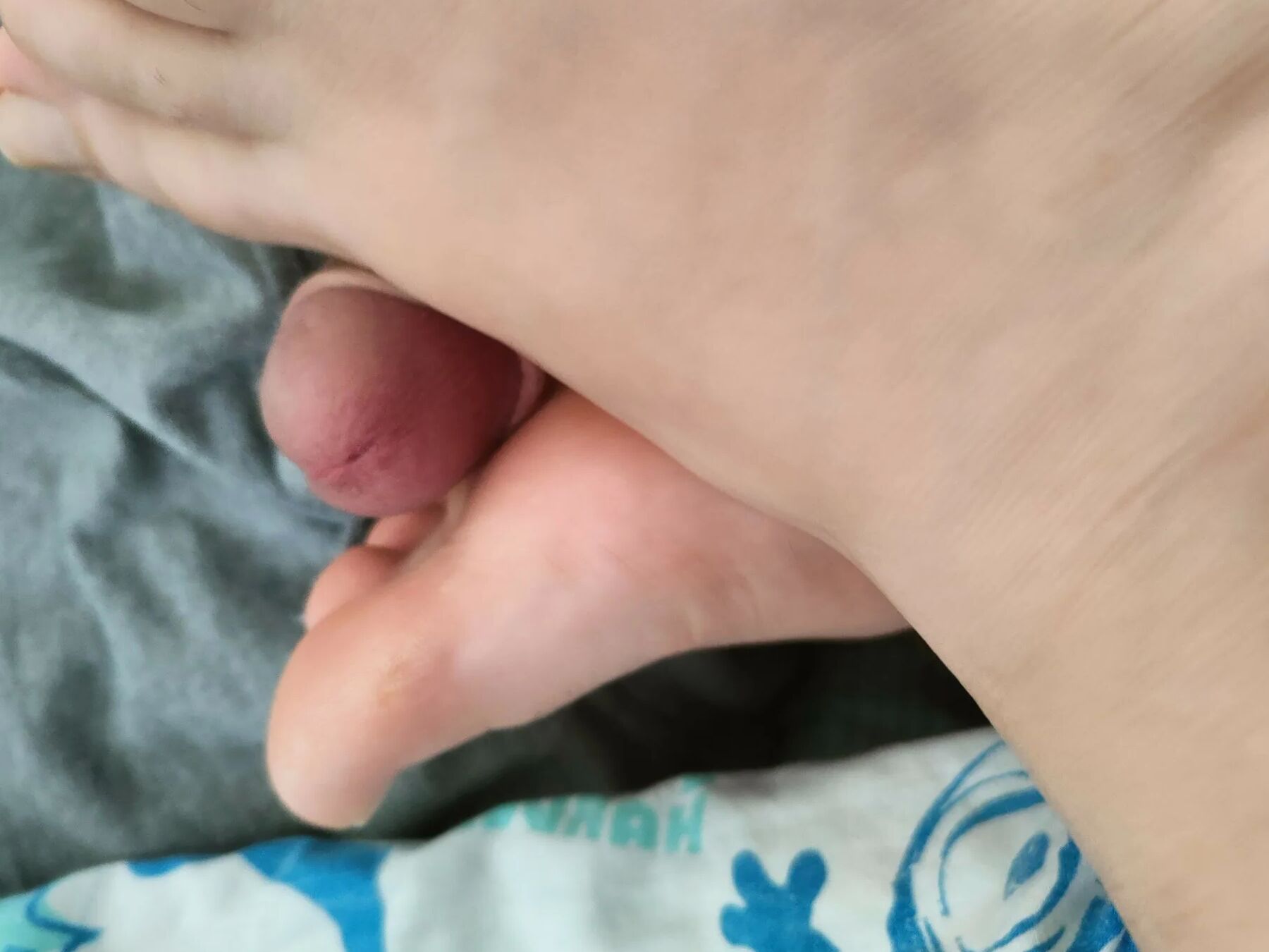 Hornychubby feet And hanumanfeets dick
