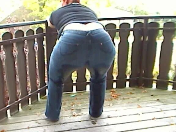 Pissing in jeans ...