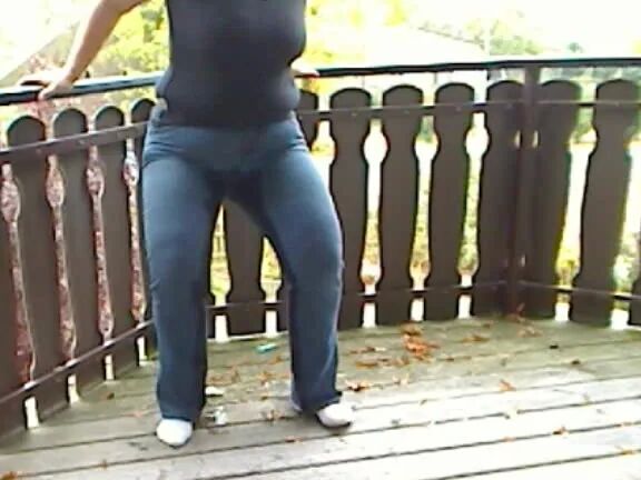 Pissing in jeans ...