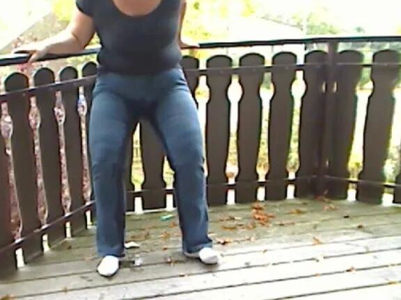 Pissing in jeans ...