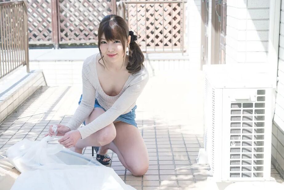 Shino Aoi :: Misunderstood by the floating bra wife taking o
