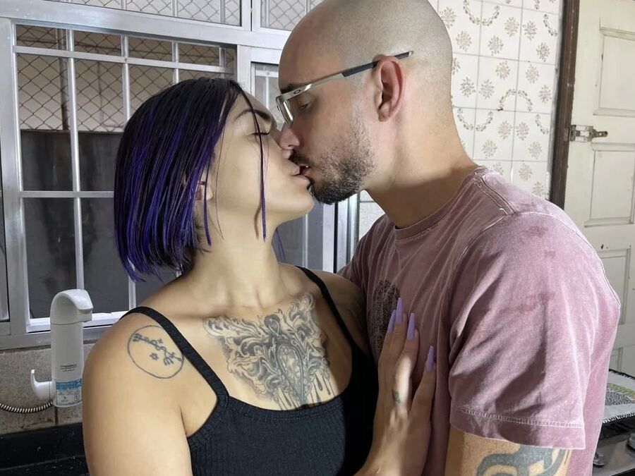 Husband making his wife cum in the kitchen