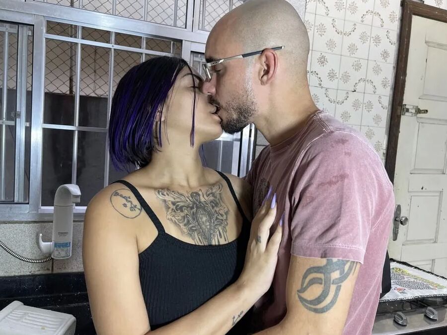 Husband making his wife cum in the kitchen