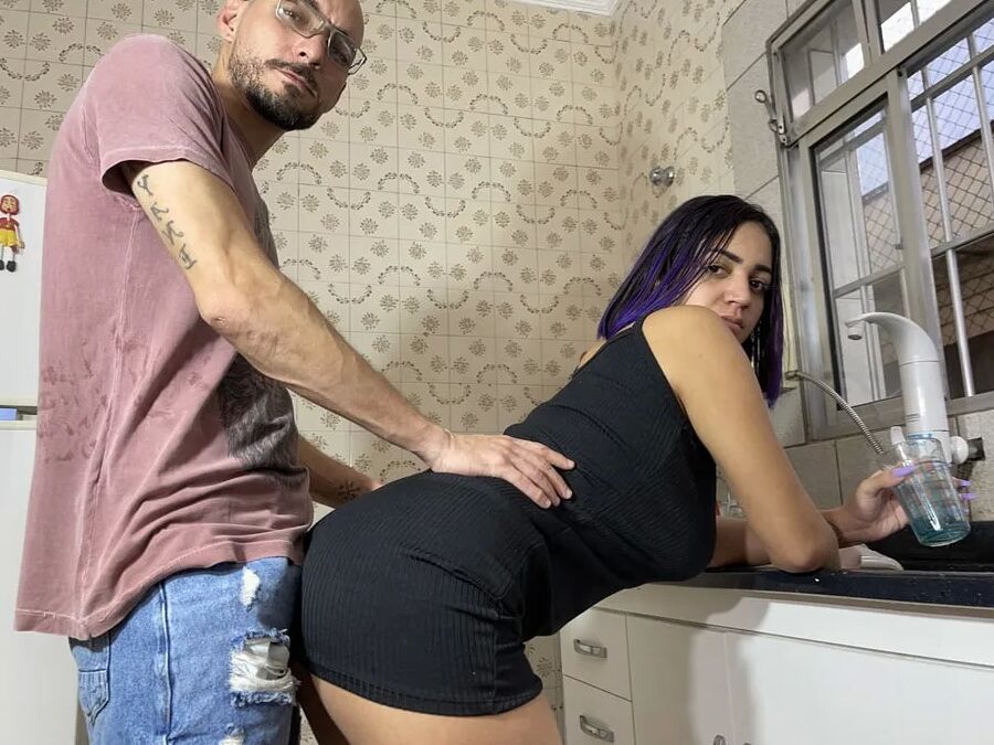 Husband making his wife cum in the kitchen
