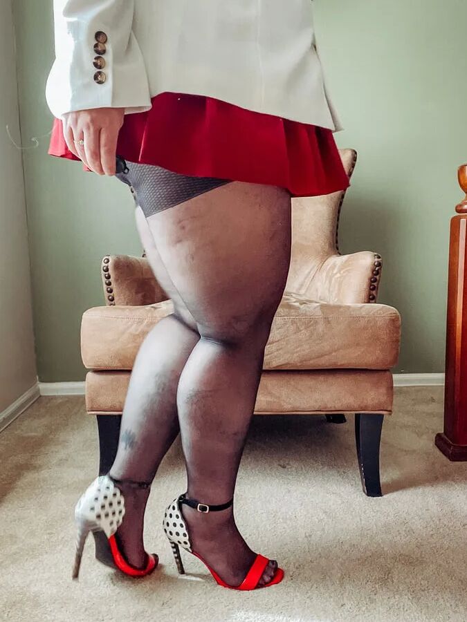 Mini Skirt on a fat girl is the best view look up her skirt