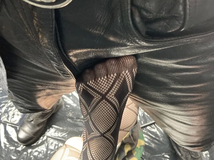 Combat boots and horny cunt