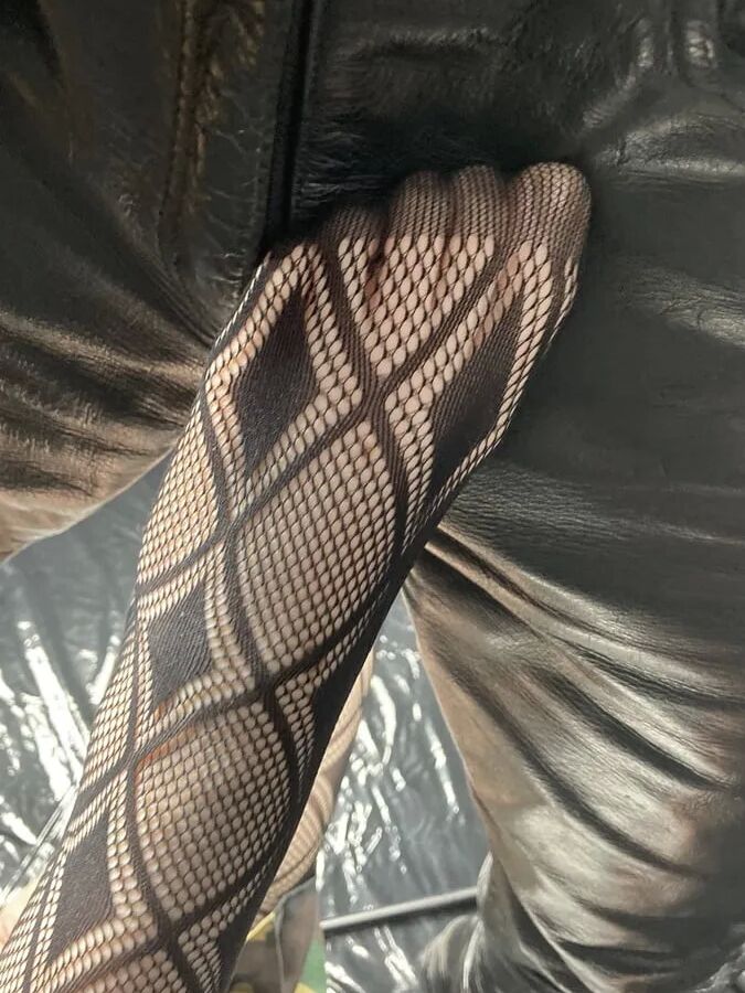 Combat boots and horny cunt