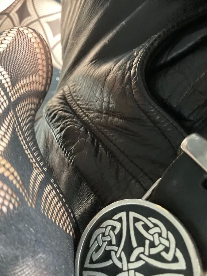 Combat boots and horny cunt