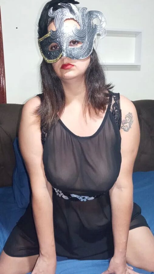 THE MASQUERADE ON A VERY HORNY NIGHT...