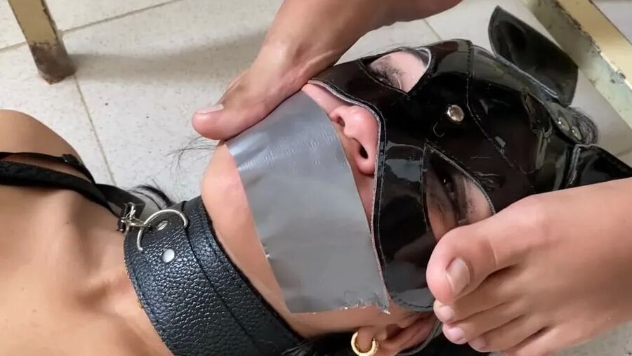 Slave Girl Used As Lesbian Mistress Make-Up Bitch