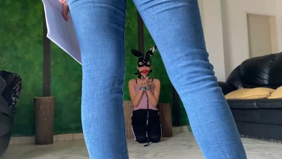 The Gagged 'Fifty Shades Of Grey' Storyteller