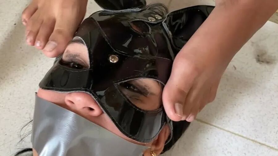 Slave Girl Used As Lesbian Mistress Make-Up Bitch