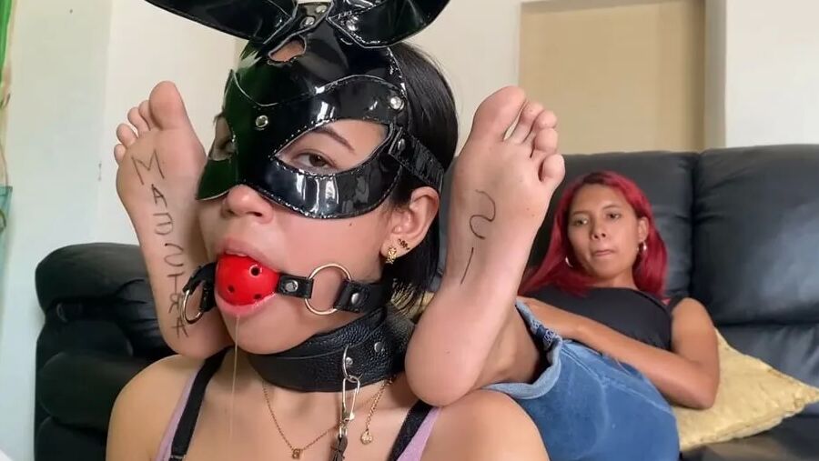 The Gagged 'Fifty Shades Of Grey' Storyteller
