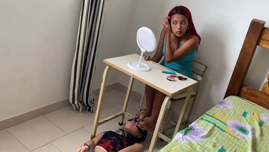 Slave Girl Used As Lesbian Mistress Make-Up Bitch