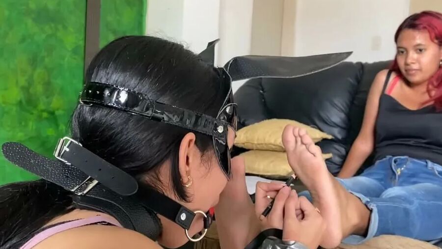 The Gagged 'Fifty Shades Of Grey' Storyteller