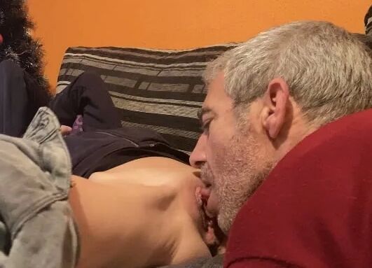 FINGER AND TONGUE IN MY PUSSY by WILDSPAINCOUPLE
