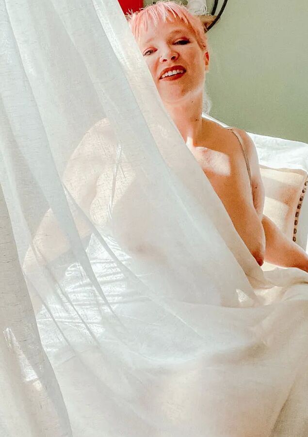 Silhouette in the curtain BBW Naked curves sensual chubby