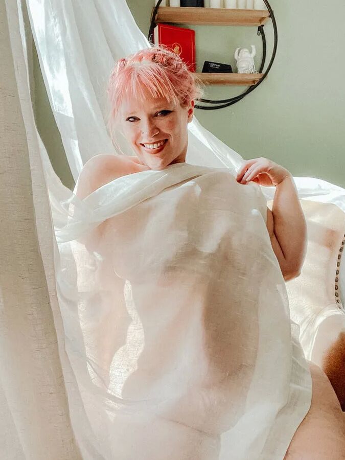 Silhouette in the curtain BBW Naked curves sensual chubby