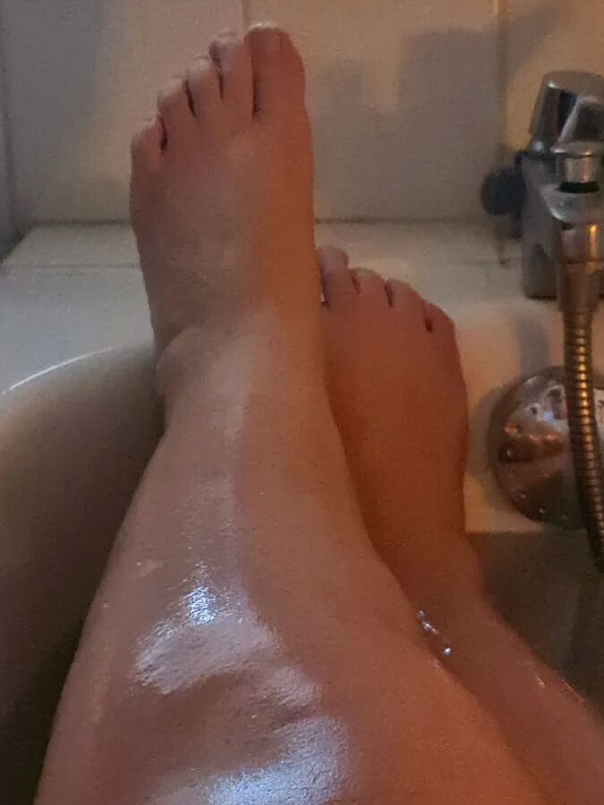 Bathtime. Valerie ssbbw.