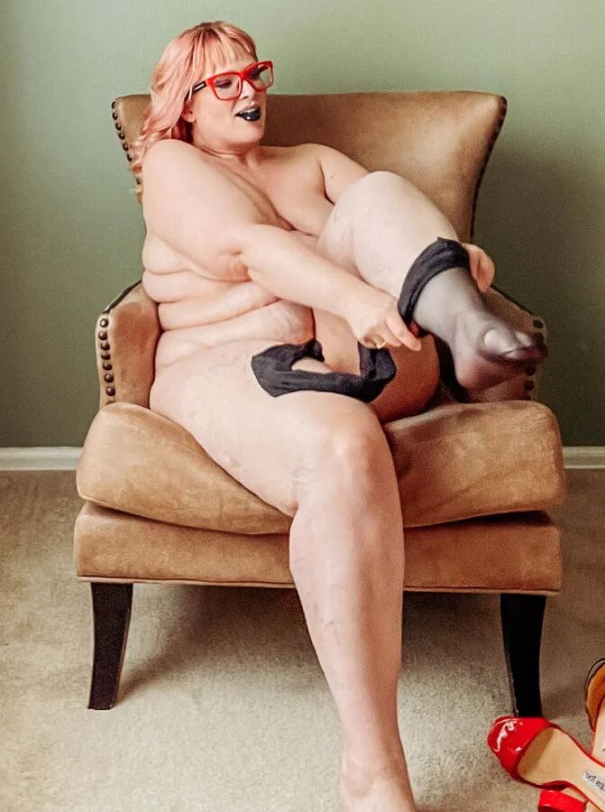 BBW Slides on Pantyhose over her fat thighs and thick belly