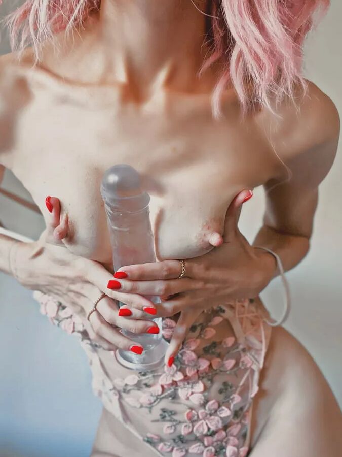 Stepsister is home alone and feeling horny