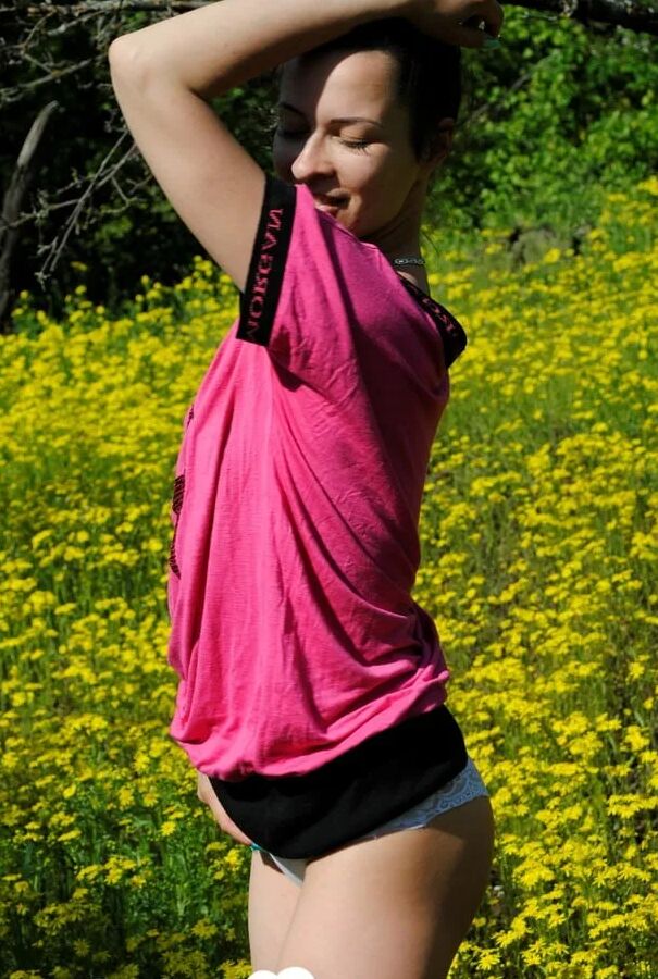 My girlfriend loves to be naked while outdoors