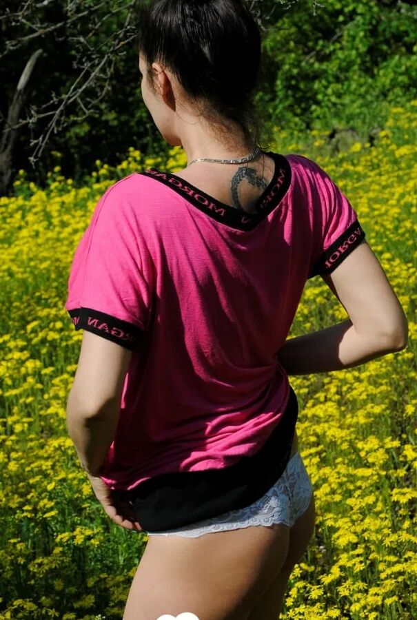 My girlfriend loves to be naked while outdoors