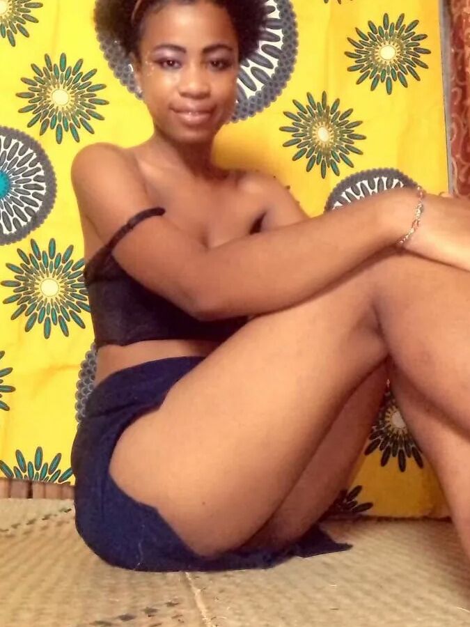 HOT BLACK ARY WANTS TO DATE YOU