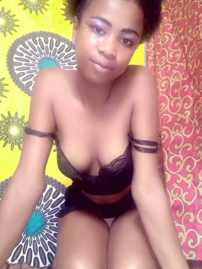 HOT BLACK ARY WANTS TO DATE YOU