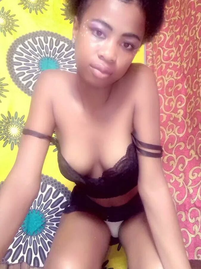 HOT BLACK ARY WANTS TO DATE YOU
