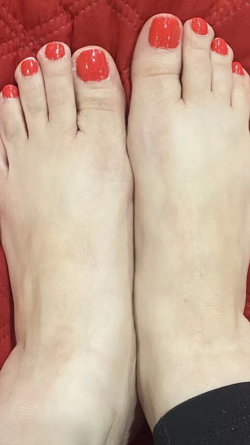 Wifey feet pics