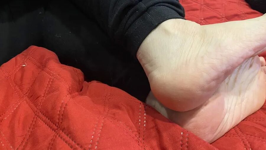 Wifey feet pics