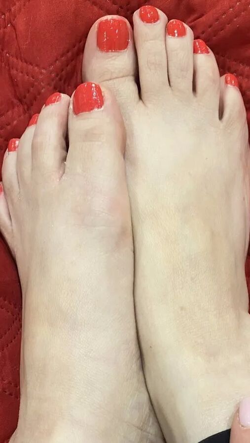 Wifey feet pics