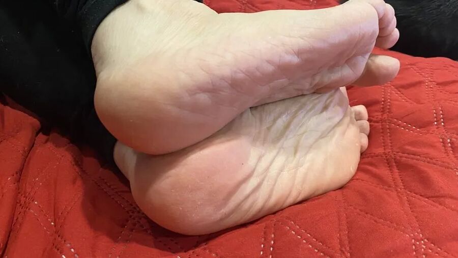 Wifey feet pics