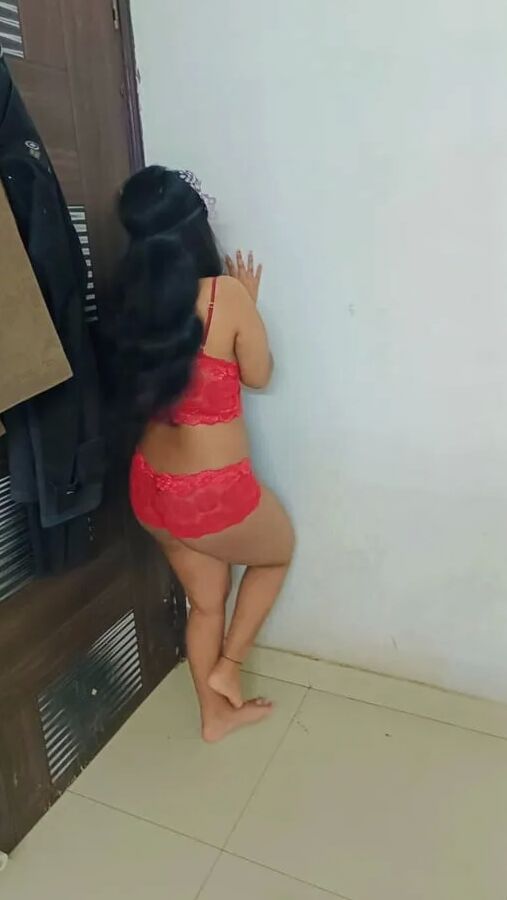 Riya hot and sexy pics galary
