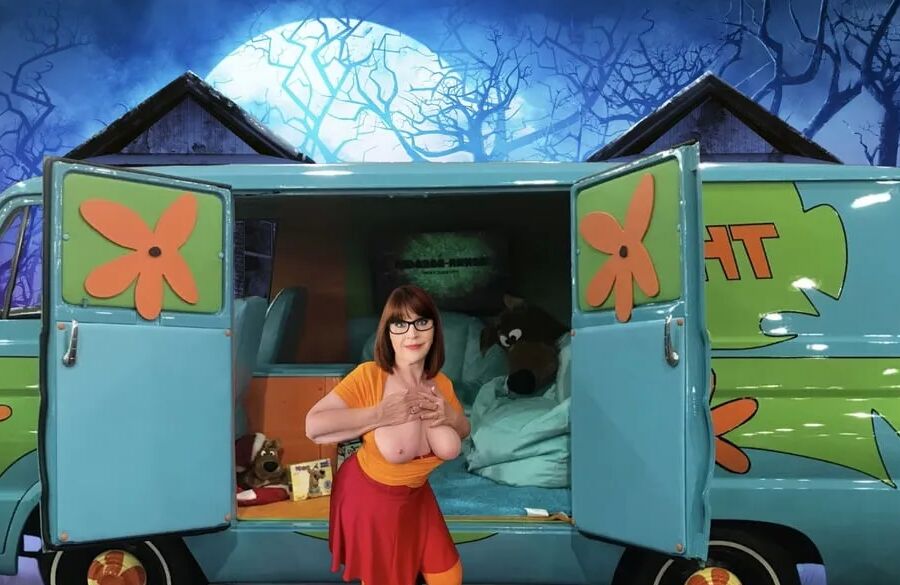 I'm Velma Dinkly!