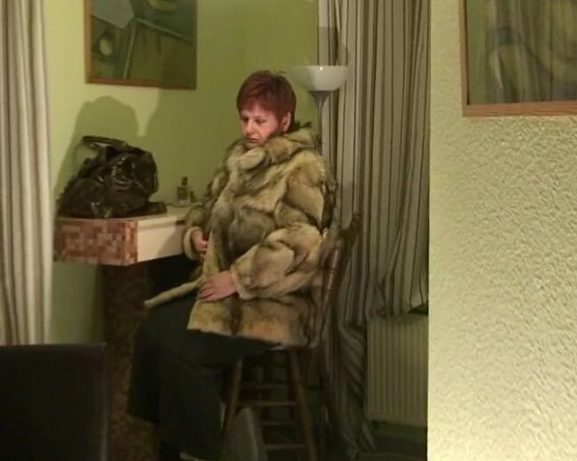 Public - I masturbate in fur coat
