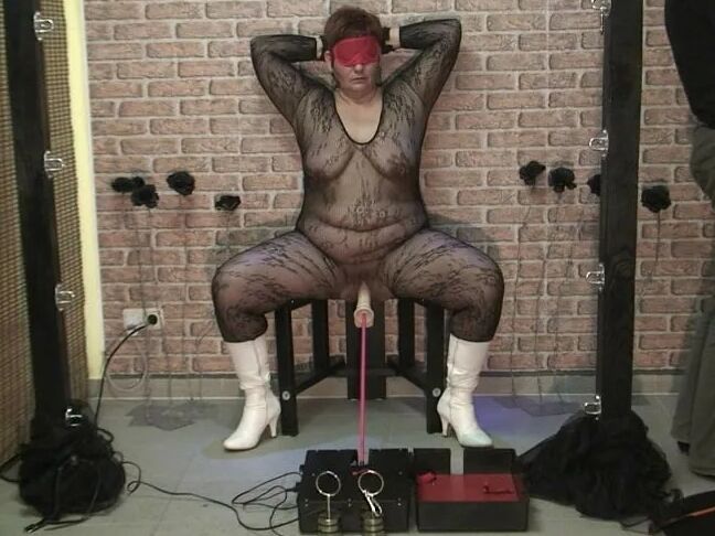 Punishment with the fucking machine