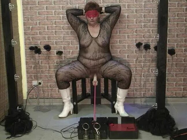 Punishment with the fucking machine