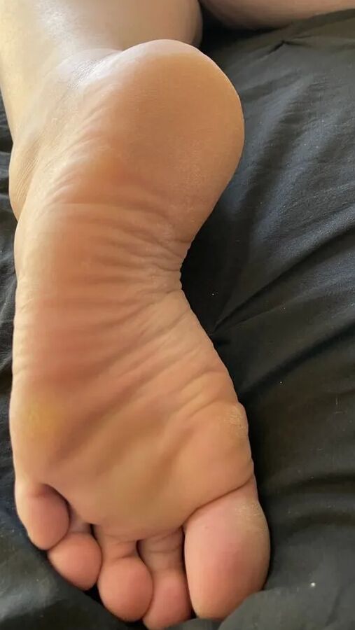 PAWG BBW booty and feet