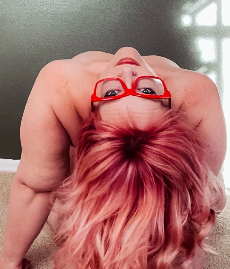 Gorgeous Fat Body Bent over Big thighs, Huge Tits, Big ass