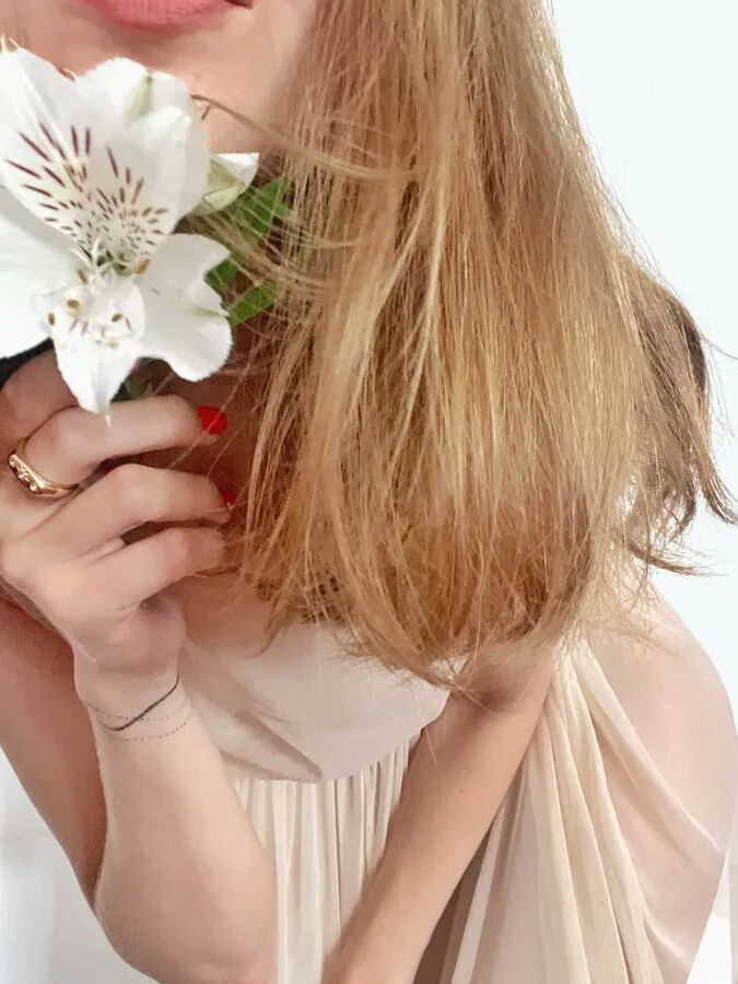 Pretty teen shows pussy under the dress